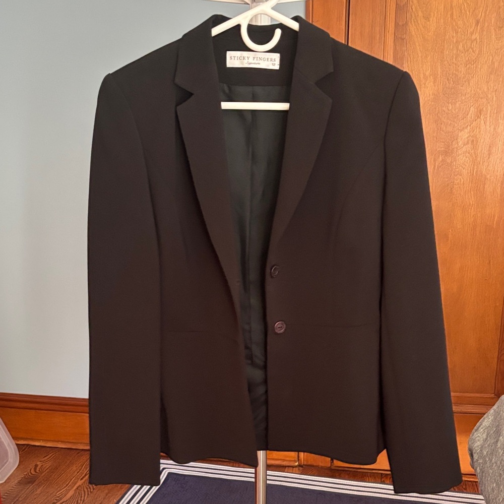Women's Classic Black Blazer